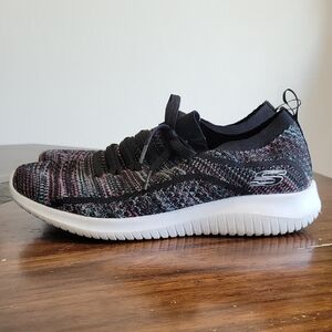 Sketchers Patterned Sneakers